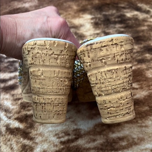 Onex Women's Woven Gold and Silver Wedge Sandals size 39 - Picture 4 of 7